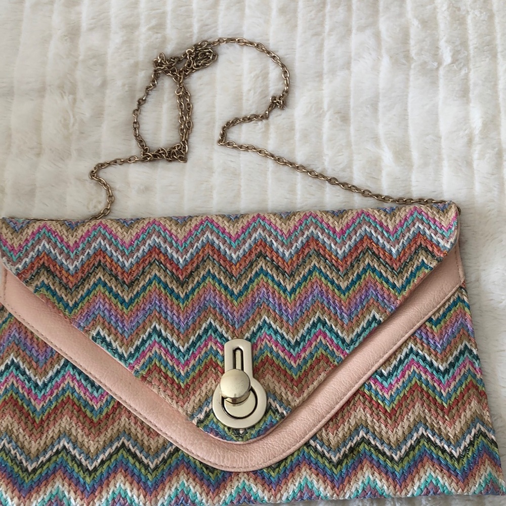 Clutch - Picture 2 of 3